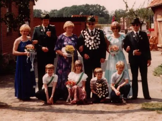 König Werner Ferlemann mit Hofstaat