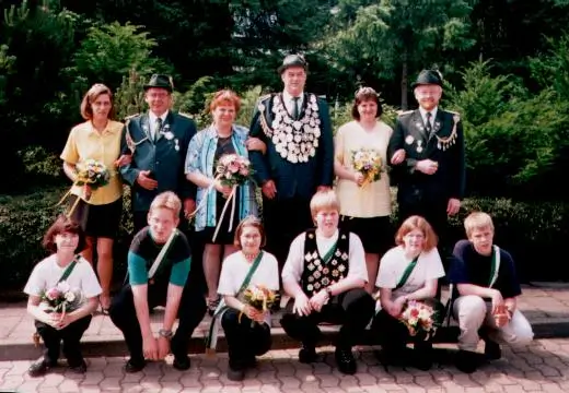 König Horst Steckling mit Hofstaat