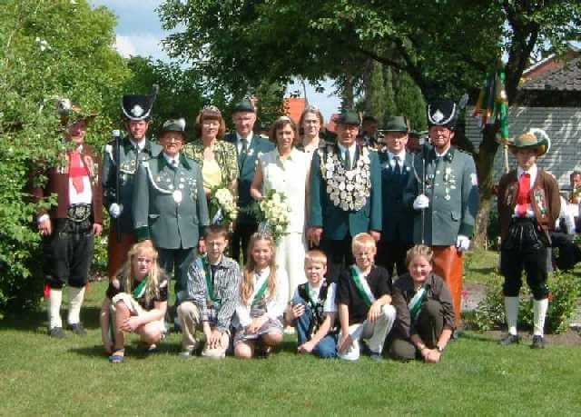 König Reinhard Telljohann mit Hofstaat und Besuch aus Österreich