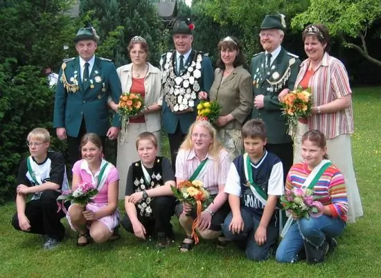 König Horst Verhufen mit Hofstaat