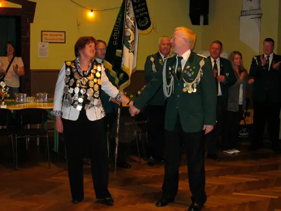 Königin Monika mit Prinzgemahl Ernst