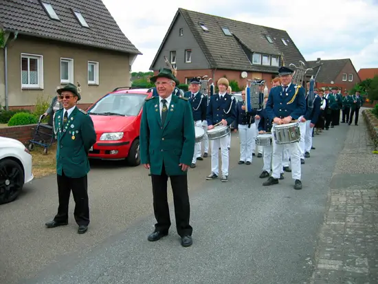 Grenzstreitigkeiten, Warten auf Einigung
